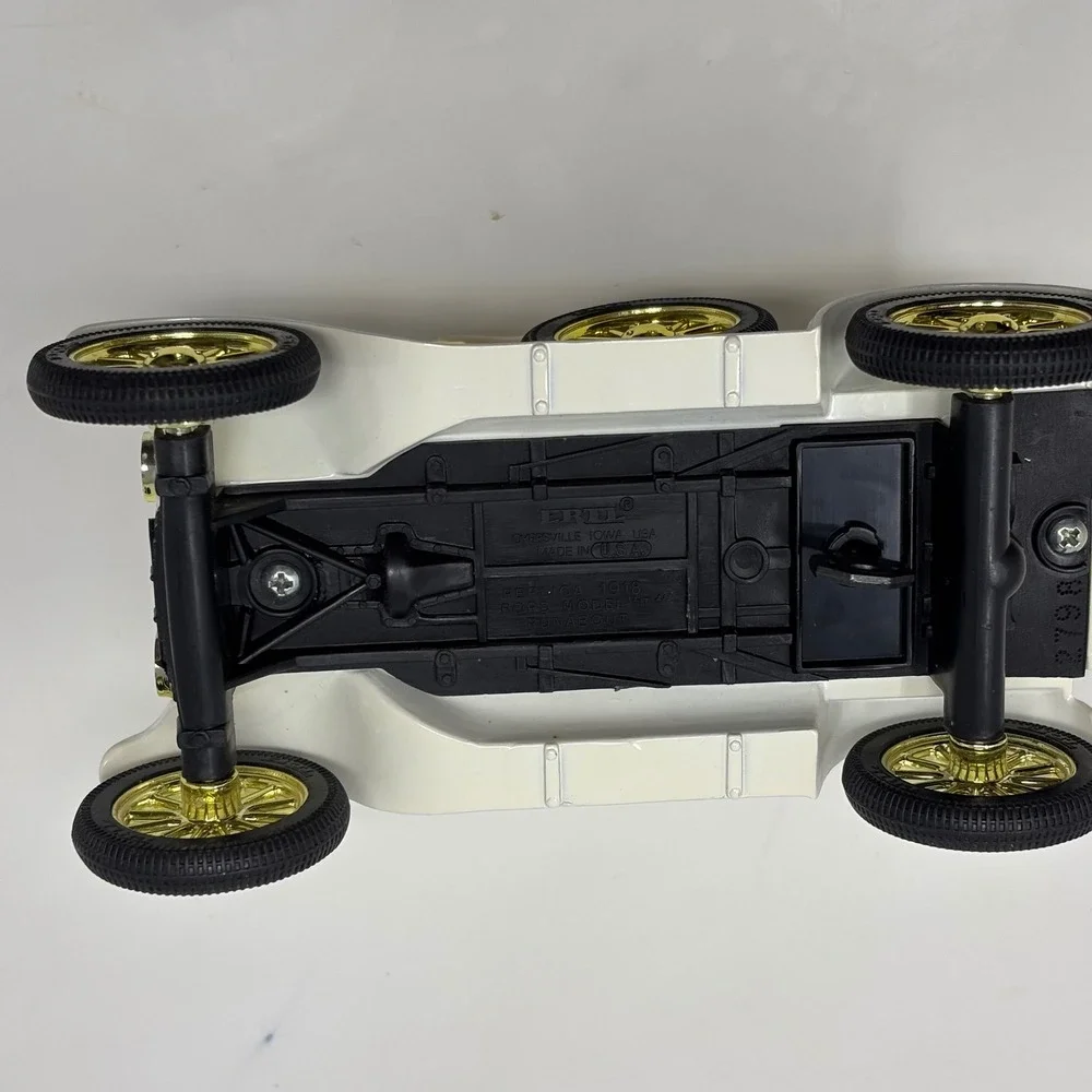 Limited Edition 1918 Ford Model T Runabout US Mail 1:25 Diecast ERTL Coin Bank